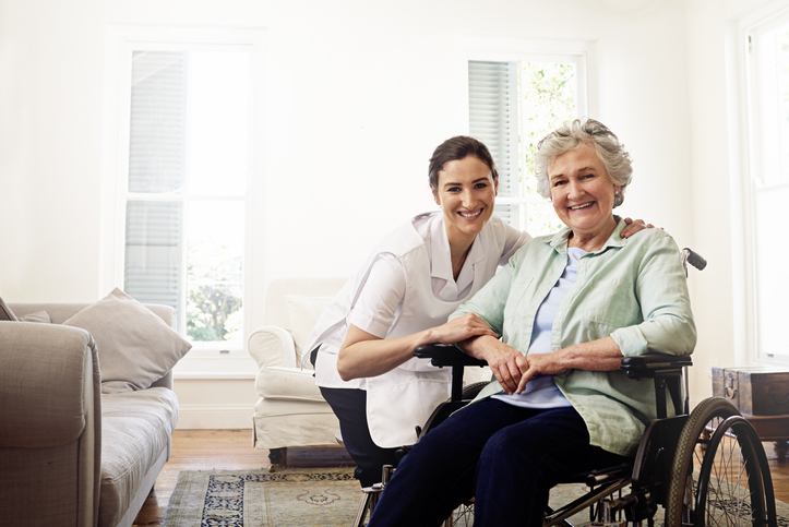 Carer visiting a senior lady - cavendish homecare